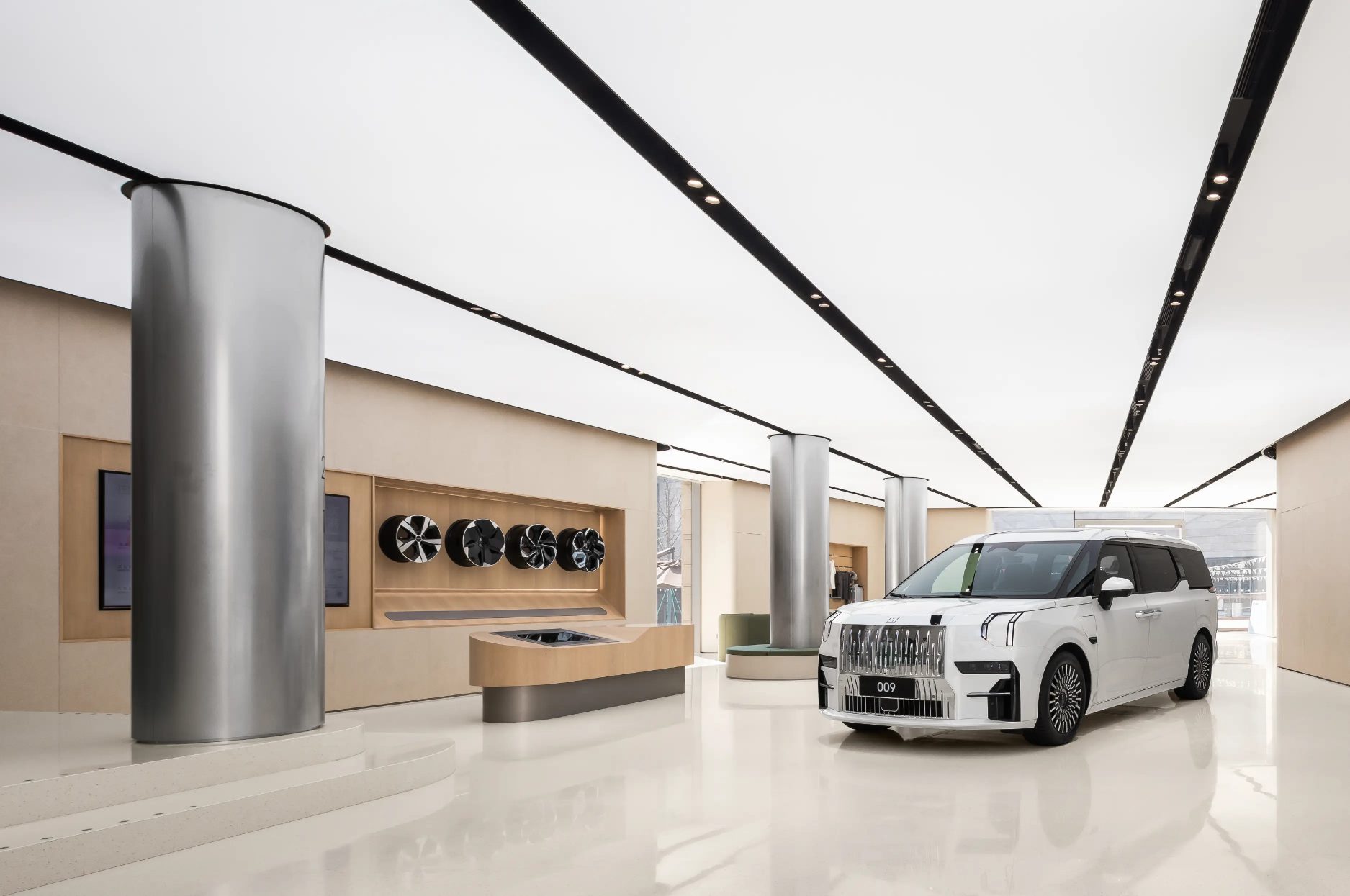 极氪汽车4S店_极氪交付中心_软膜天花吊顶照明案例