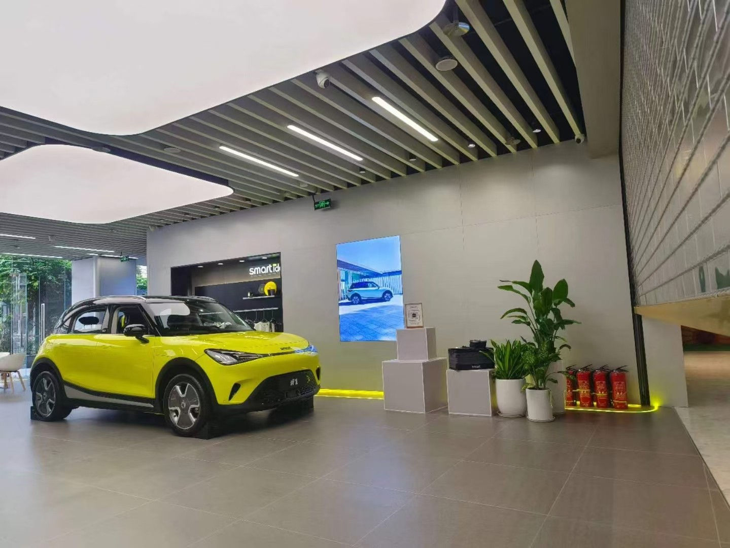 软膜天花：4S店灯光升级的利润密码