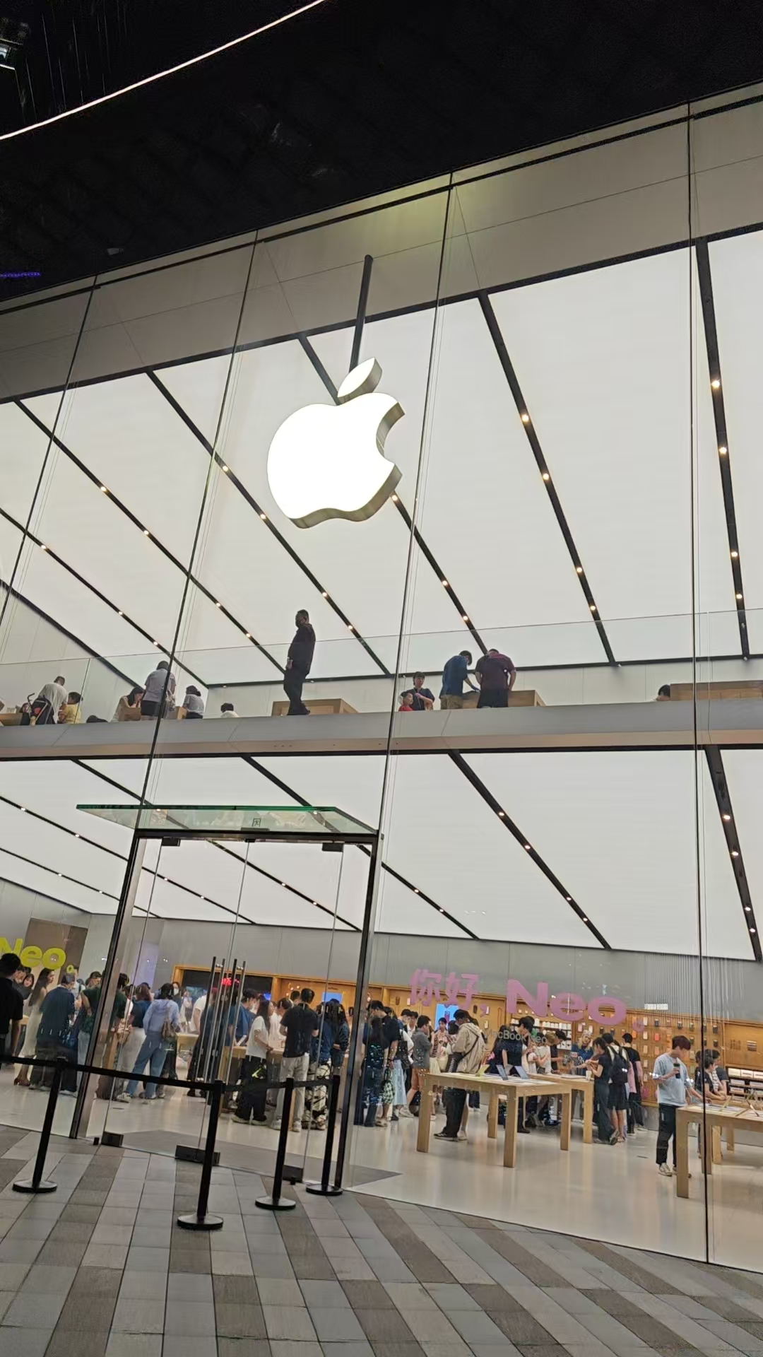 软膜天花应用在广州天环商场苹果APPLE手机店 软膜天花应用在广州天环商场苹果APPLE手机店