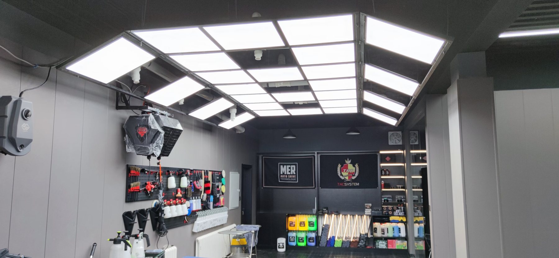 九宫格汽车美容照明｜洗车店工位灯